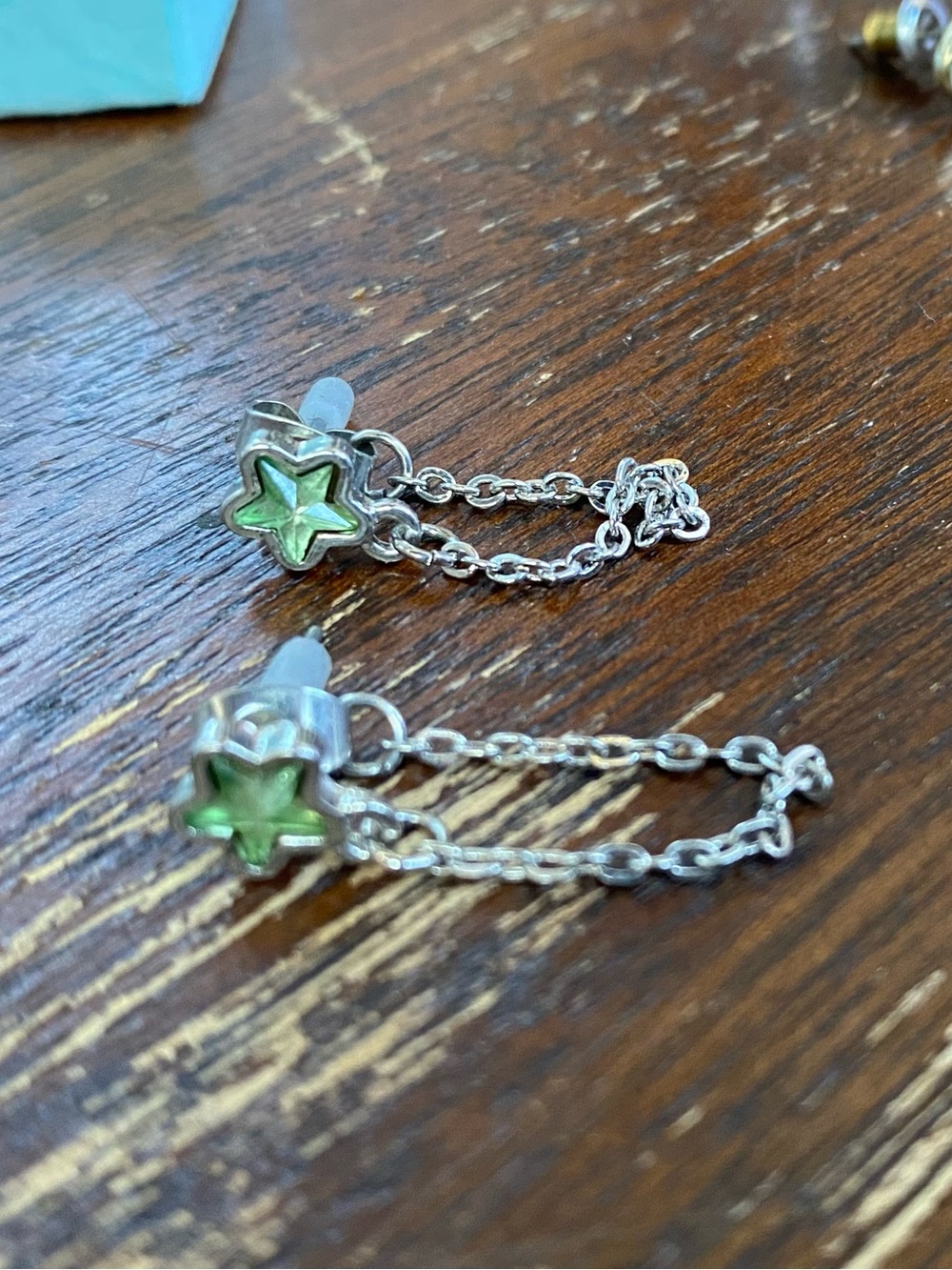 Green Star Dangle Chain Earrings